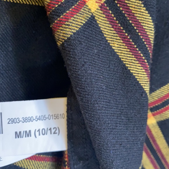 Checkered Polo Long sleeves with hood. Worn thrice only. Size: 10-12 yrs old - Picture 6 of 6